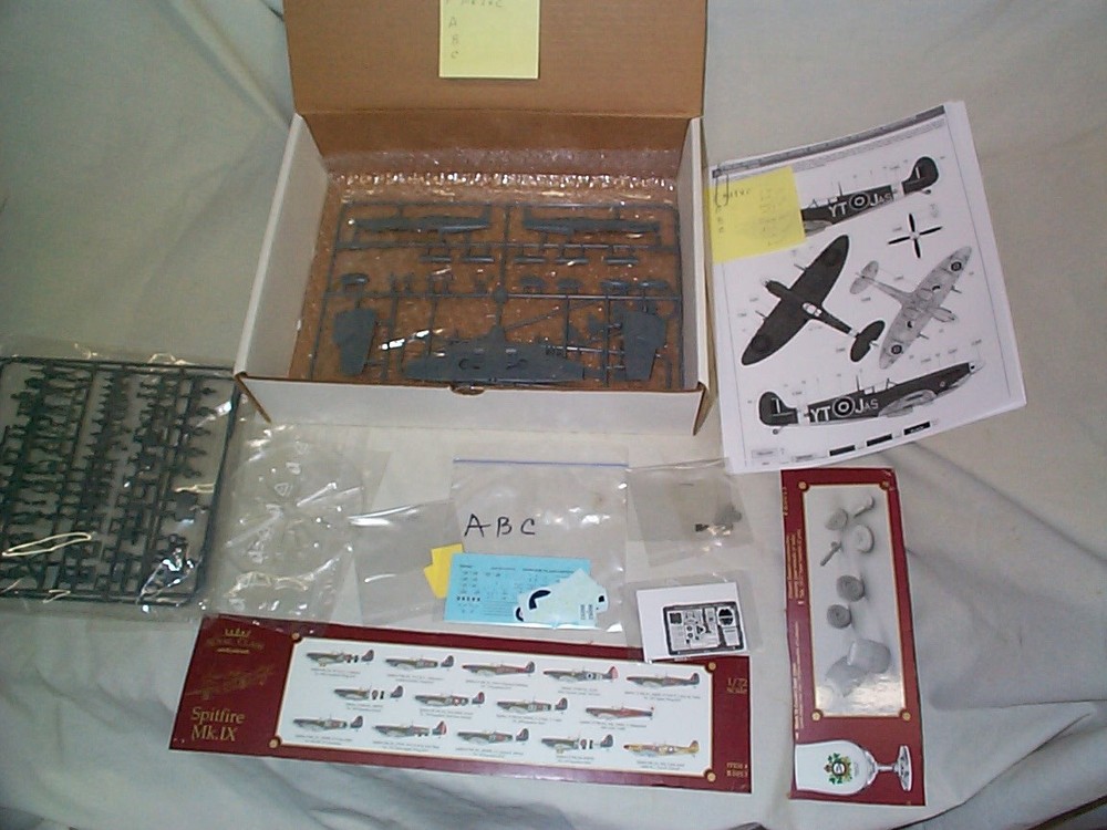 1/72-Edward-Spitfire Mk 1XC-Kit with photo-etch-resin-canopy mask-3 versions-ABC