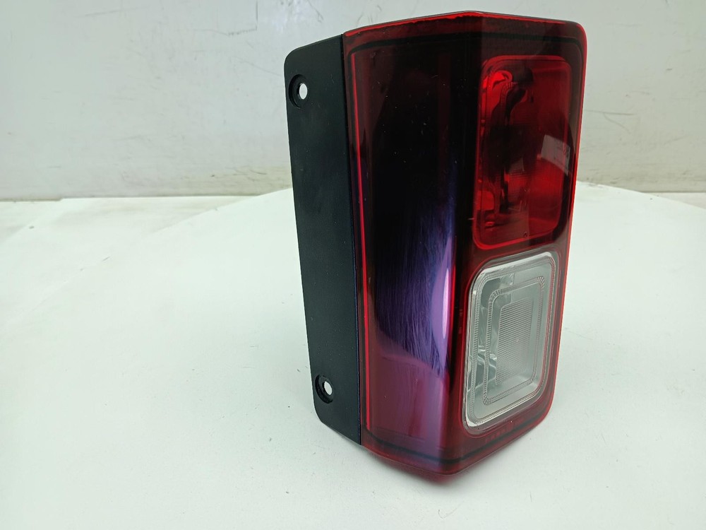 RENAULT TRAFIC TAILLIGHT LEFT LOWER 265549399R 93459783 MK3 2015 - 2023