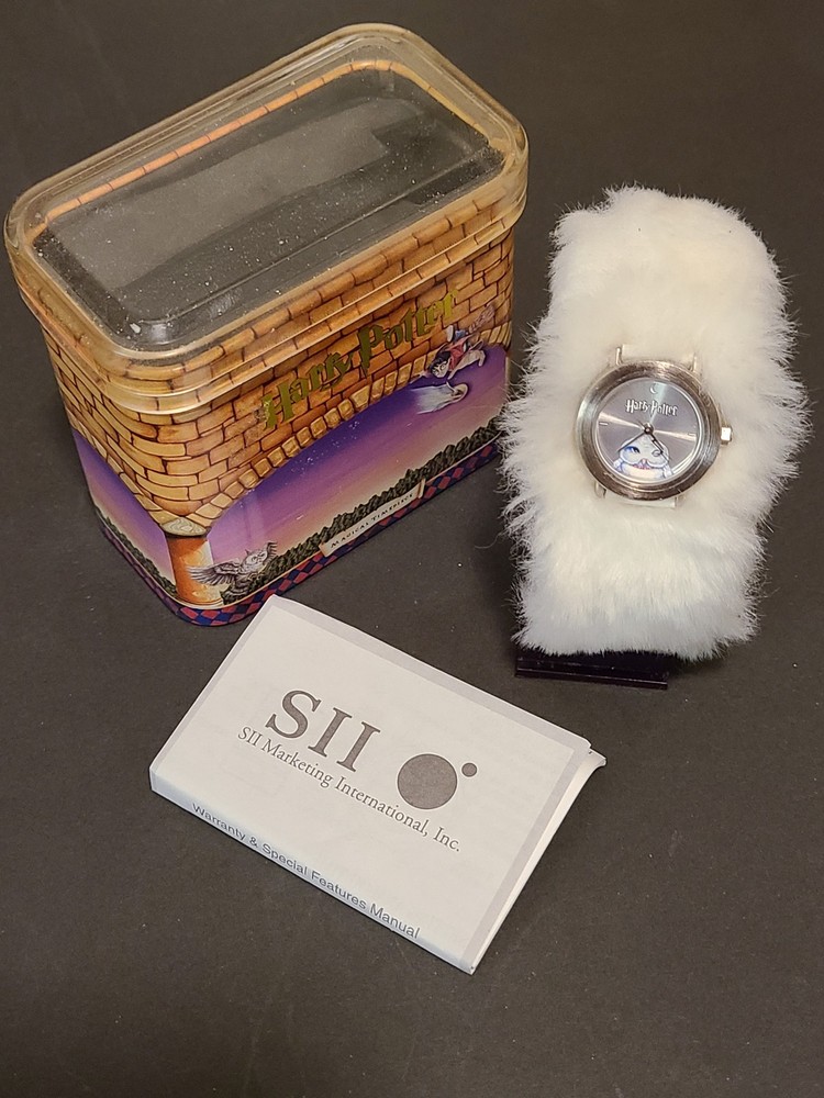 RARE HARRY POTTER OFFICIAL WHITE FAUX FUR HEDWIG WATCH MIB FREE SHIP