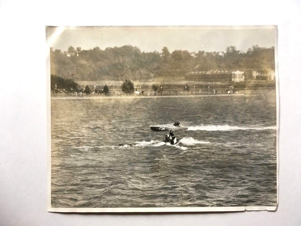 1935 PRESIDENTS CUP REGATTA MOTOR BOAT RACING SPORTSMENSHIP FROM ANDY CRAWFORD
