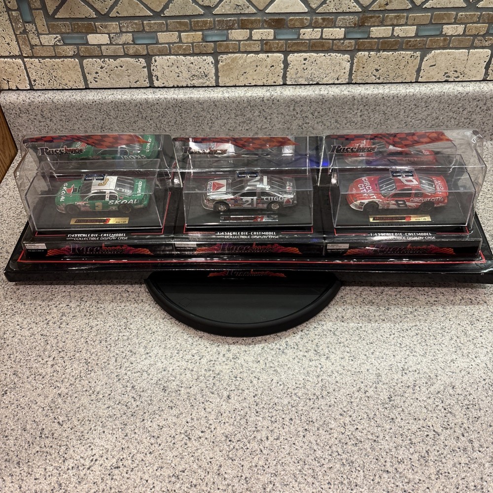 Race Image Collectibles 1:43 Scale Die-Cast Model Car with Display Case