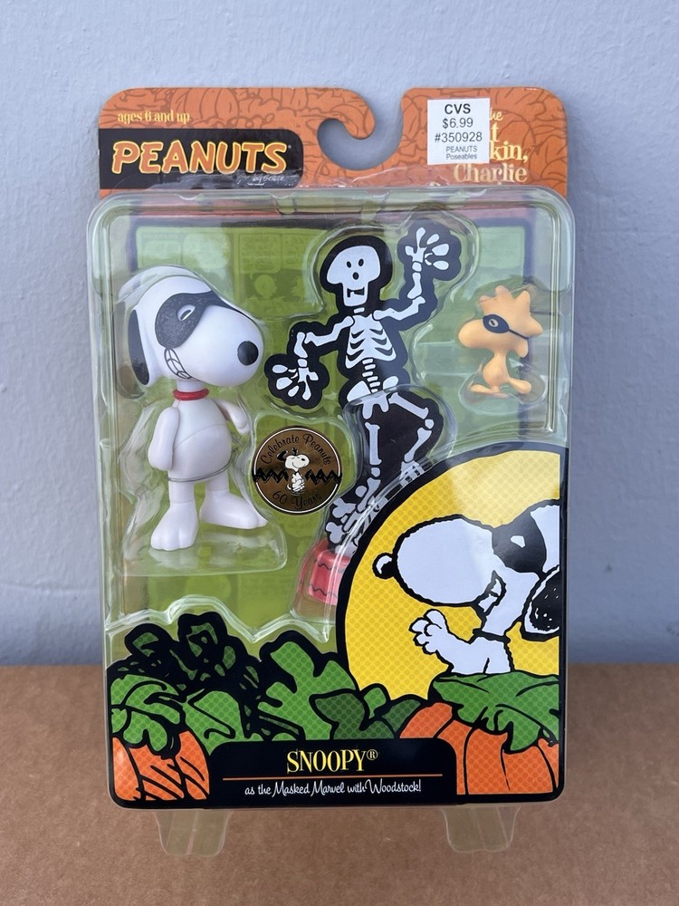 Peanuts The Great Pumpkin Figures New In Original Container Collectables
