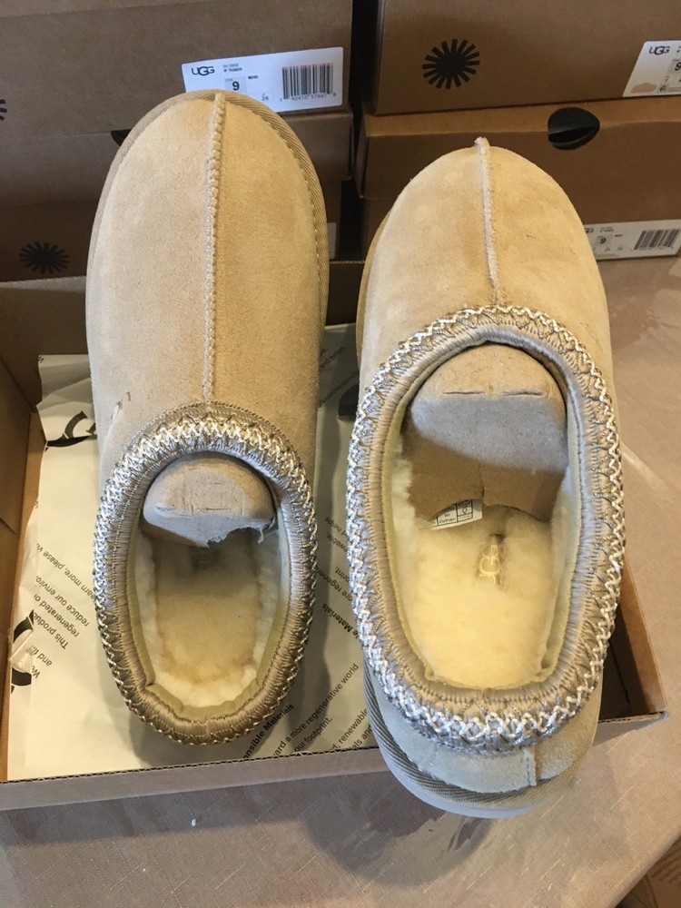 size 11 Women's 9 Men's Mustard seed UGG Tasman slipper