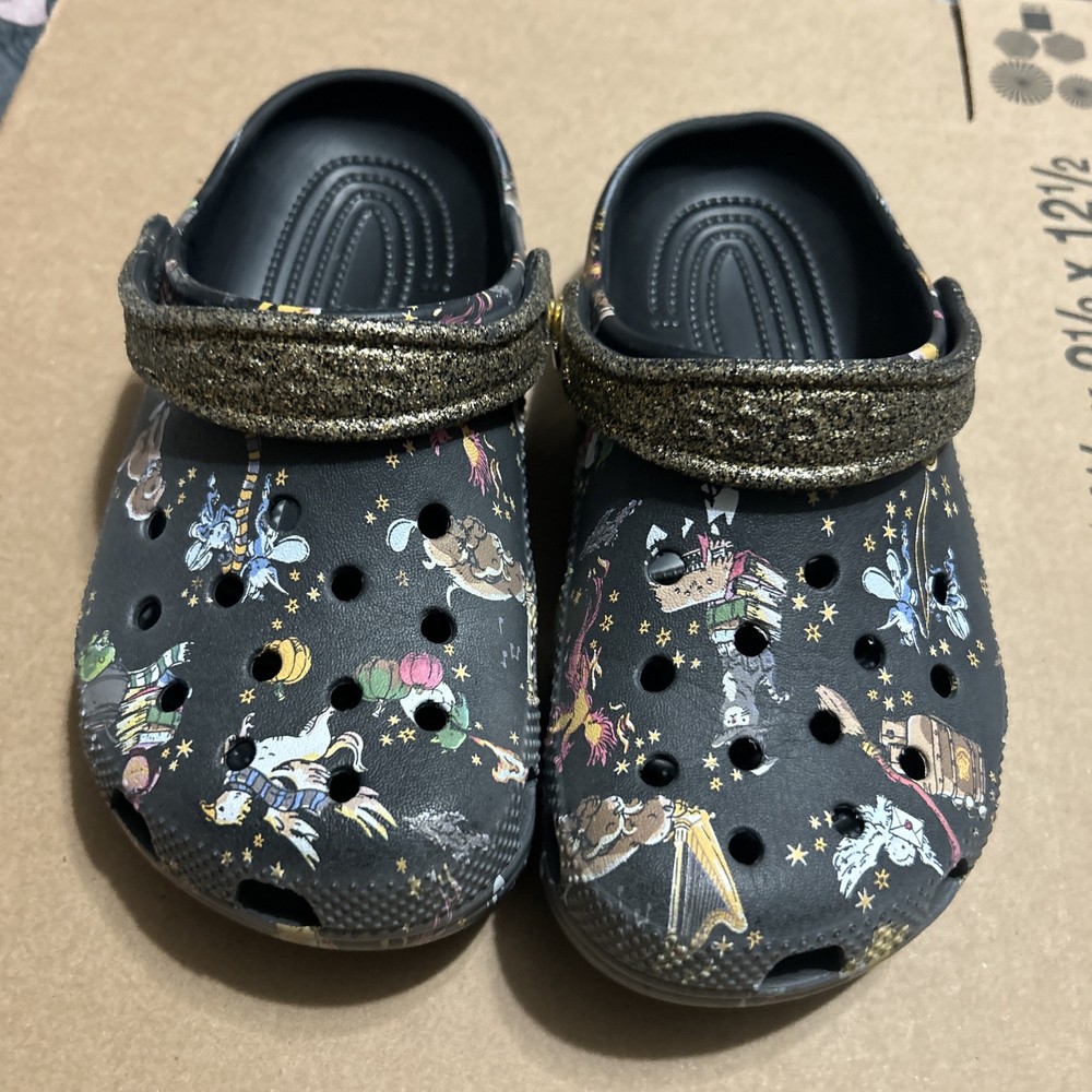 Harry Potter Vera Bradley Crocs Kids Juniors Size J1 Shoes Preowned Gently Used.