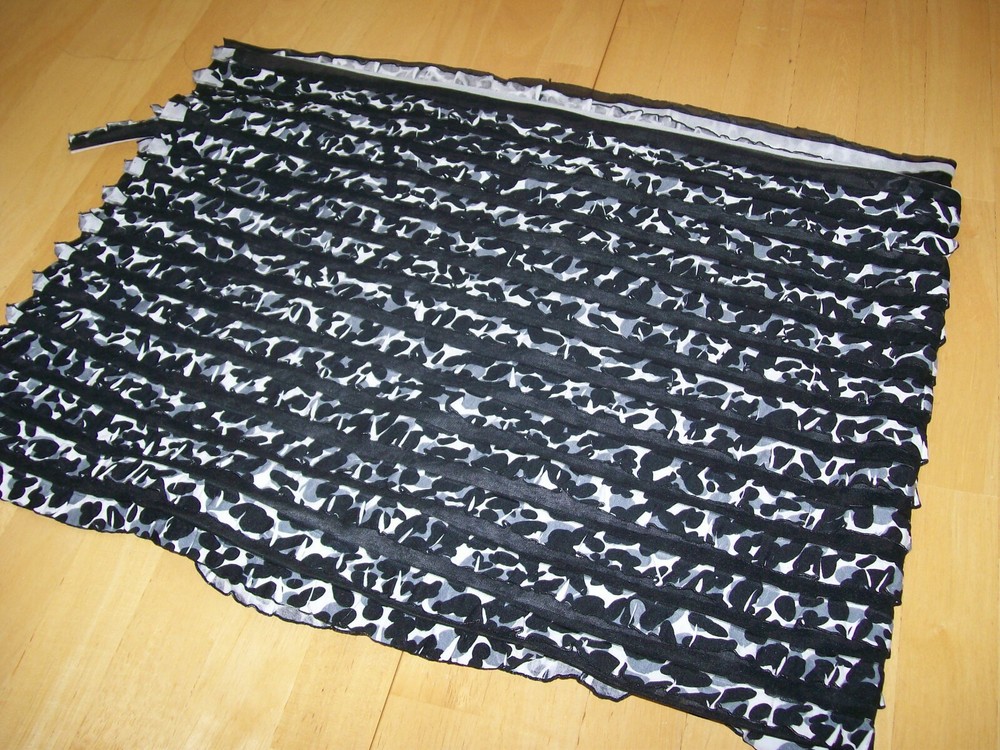 Black & White Animal Print Rhumba Mesh Stretch Fabric Material 35 1/2