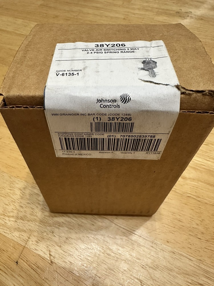 JOHNSON CONTROLS V-6135-1 Air Switching Valve, 2 to 4 psi, NO/NC 38Y206
