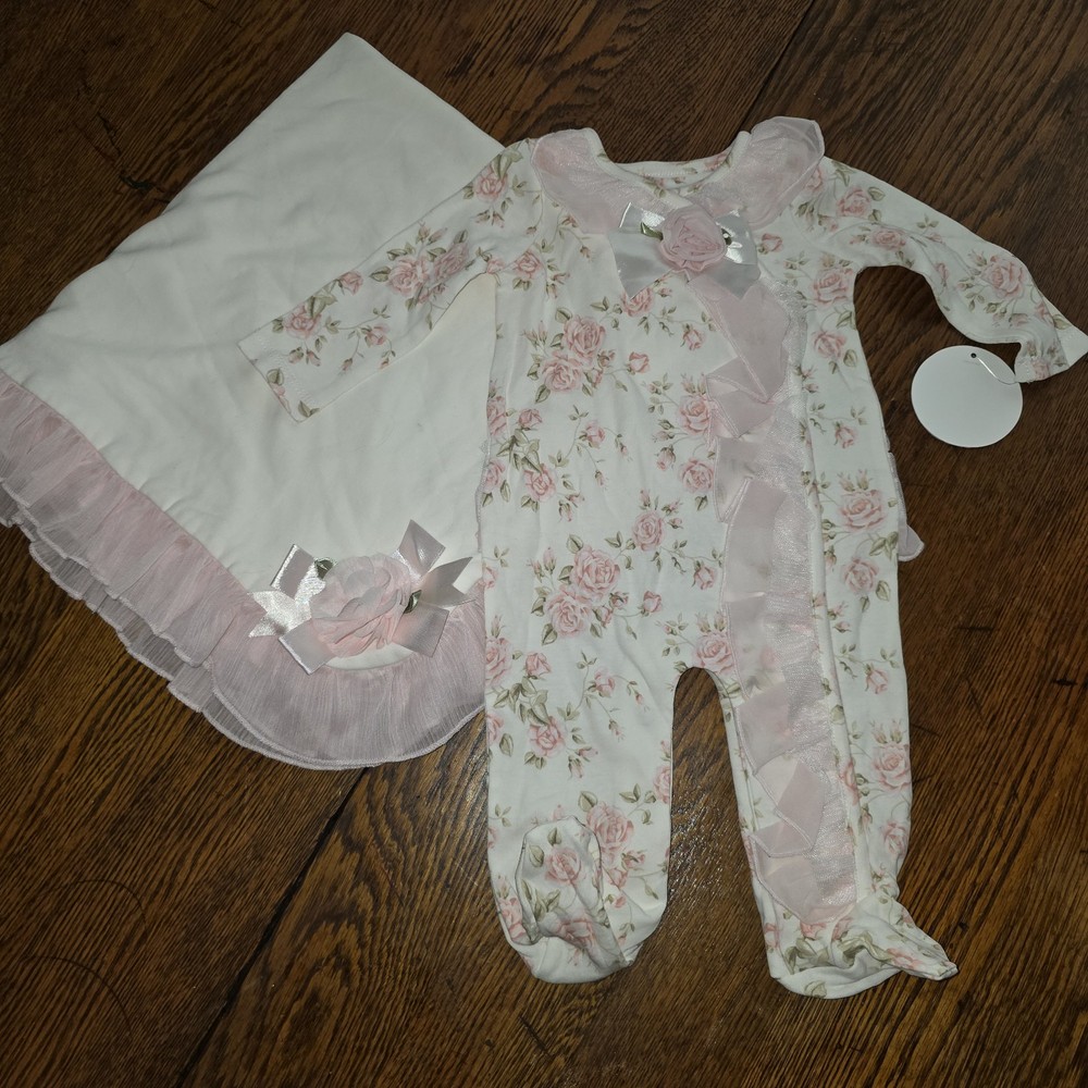 NWT Edgehill Collection Baby Girl Pink Rose Ruffle Sleeper & Blanket 3mo