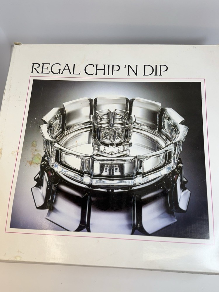 Regal Chip Dip Serving Tray 13.5 Inch Clear Acrylic Mid Century Modern Style GW357