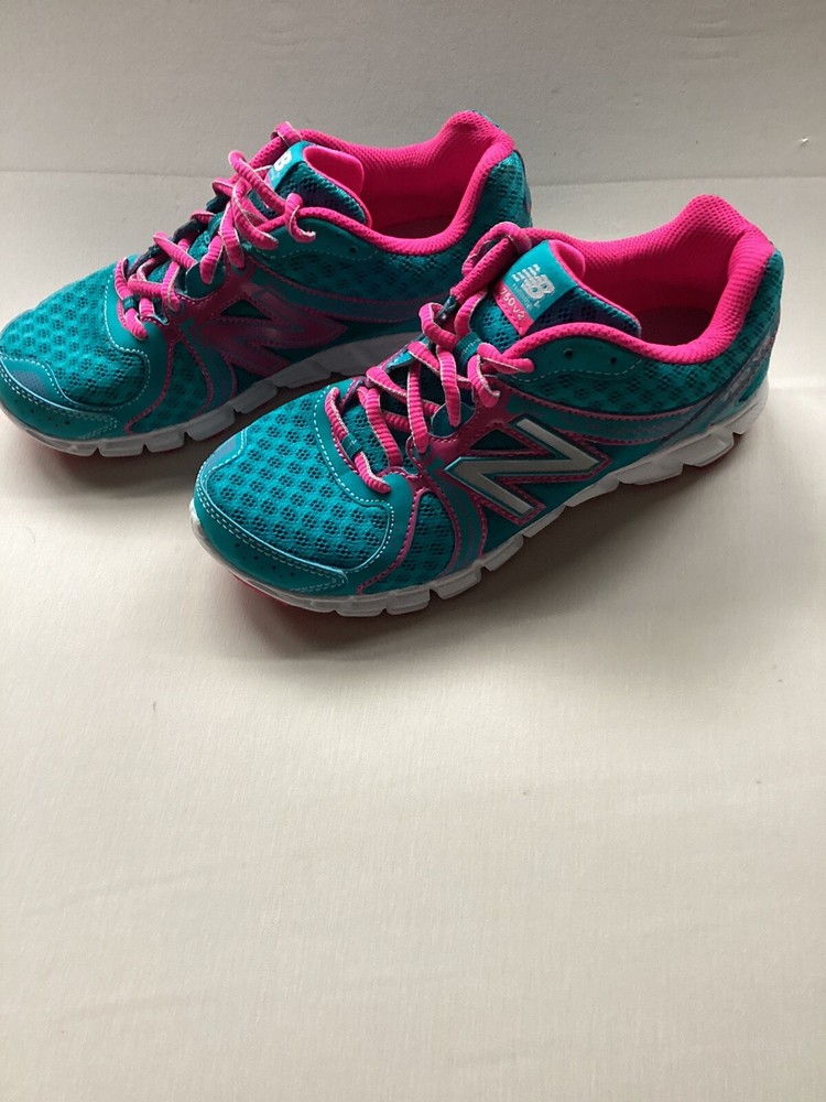 Woman’s New Balance 750 V2 Running Shoes