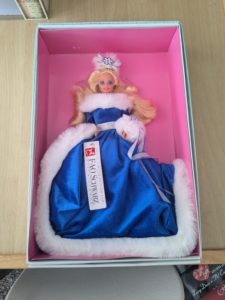 1990 Winter Fantasy Barbie FAO Schwarz Exclusive Limited Edition Mattel5946 Doll