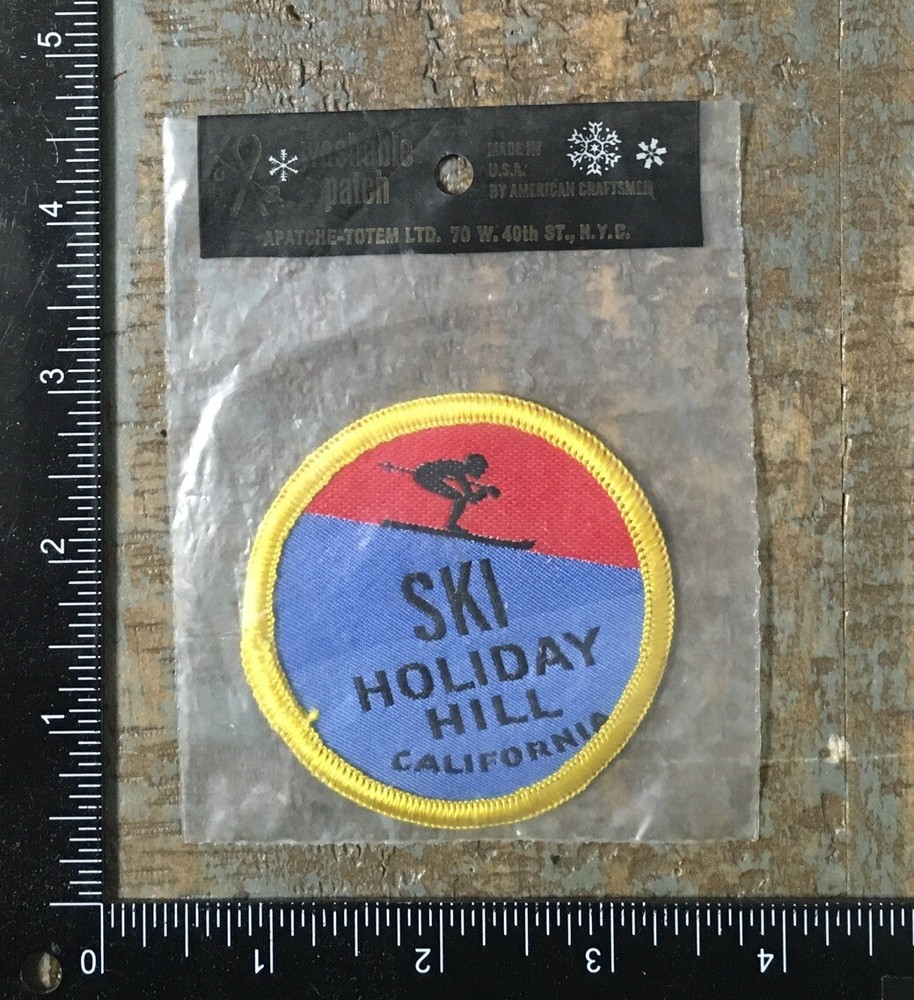 Vintage SKI HOLIDAY HILL California Skiing Souvenir Woven Patch MIP 1970s