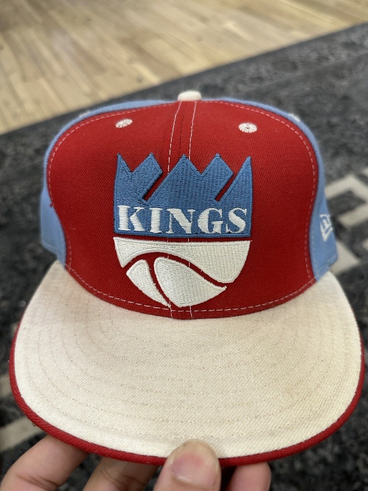 Size 7 3/8 throwback blue and red sacramento kings fitted hat