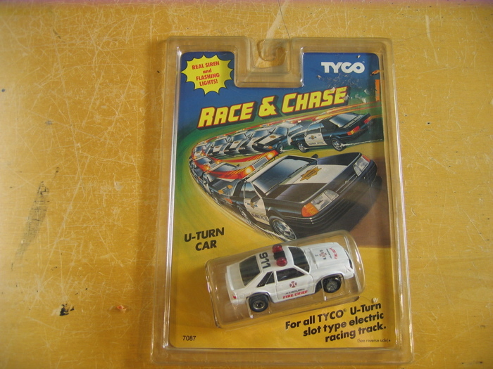 1990 TYCO U-TURN Fire Chief Slot Car Real Siren 7087