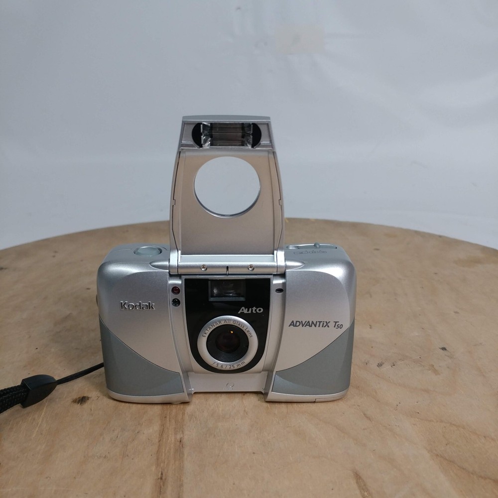 Vintage Kodak Advantix T50 35mm Point and Shoot Film Camera w/ Batteries Tested