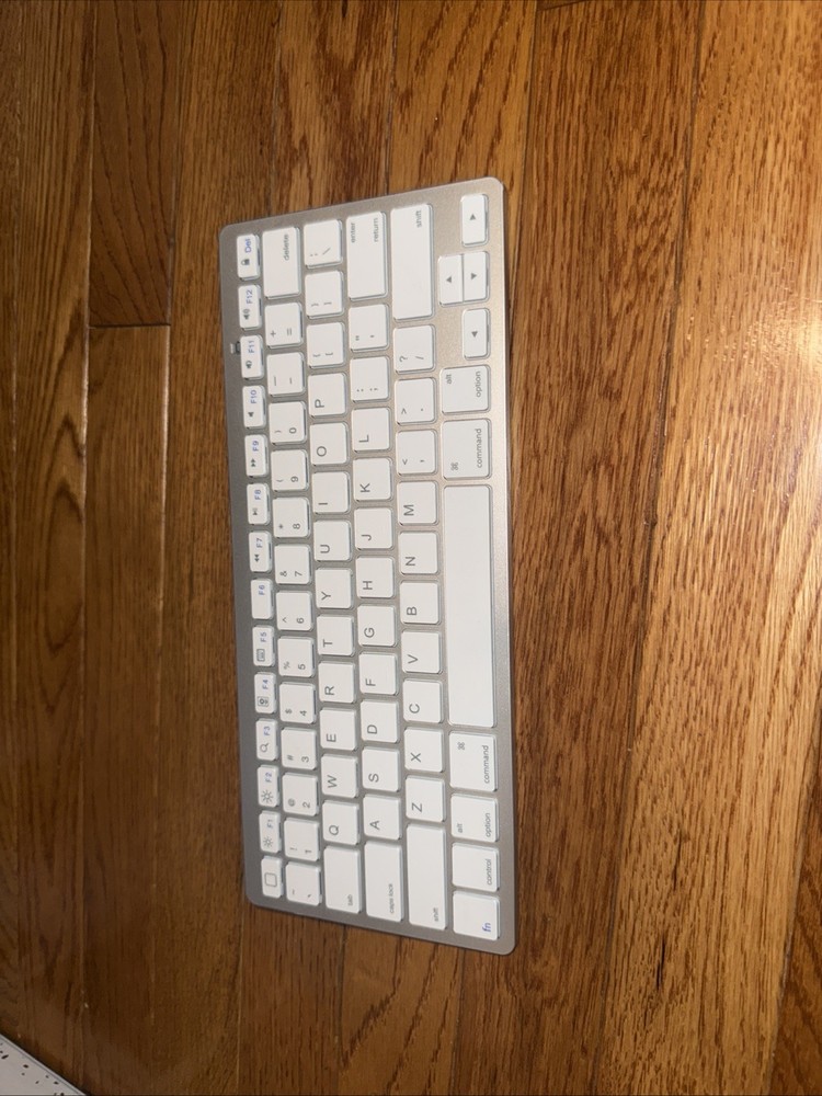 Omoton Bluetooth Wireless Universal Keyboard KB088 White - Works