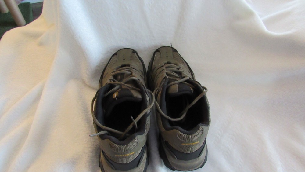 Skechers 50125 Men's Sz 13 Extra Wide Memory-Foam Lace-up Sneaker -Pebble Black