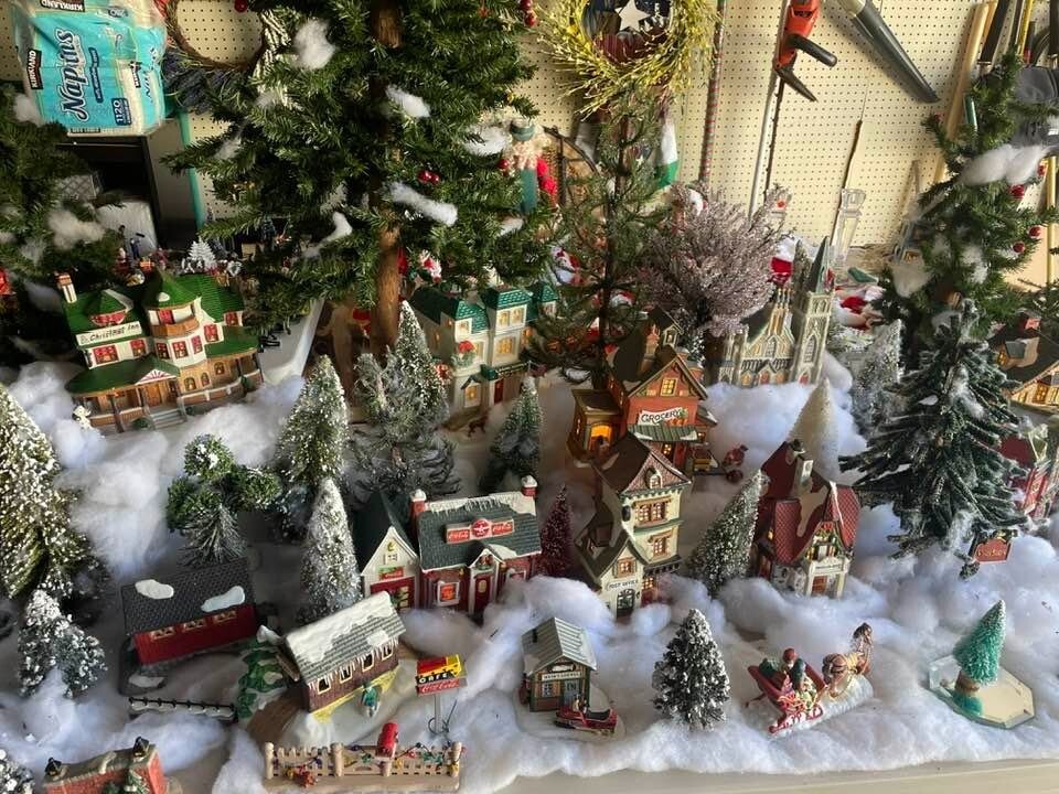 Vintage Christmas Village Lot – Dept 56 Lemax Dickens Keepsake Holiday Collectibles-image