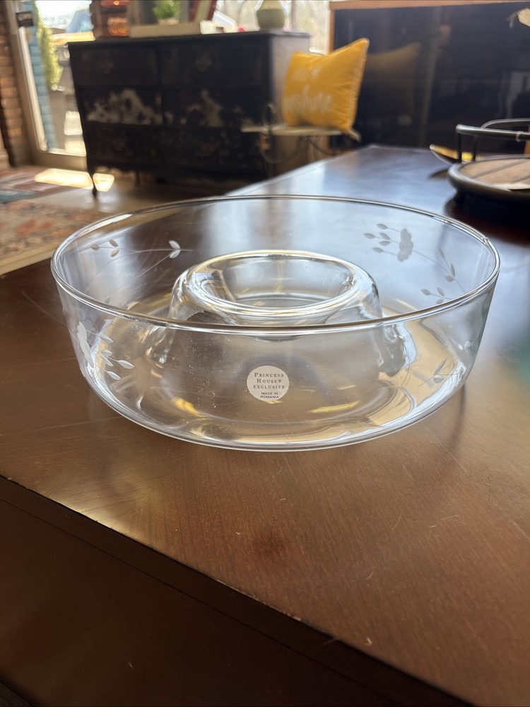Princess House Crystal Heritage Etched Chip and Dip Shrimp Bowl 401 Elegant Serving Dish