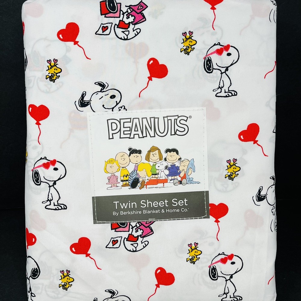 Snoopy Valentine Twin Sheet Set with Hearts and Balloons in Red