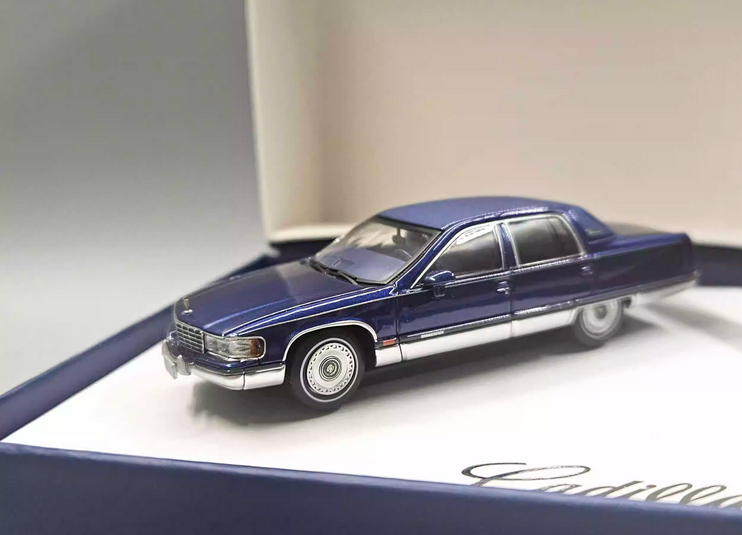 GOC 1/64 Blue Cadillac Fleetwood Diecast Model Car Gift