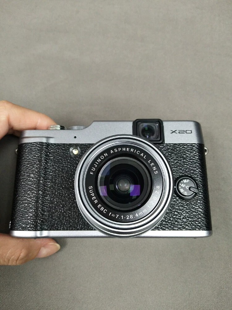 Fujifilm X20 12MP Compact Digital Camera with 2/3-inch CMOS Sensor