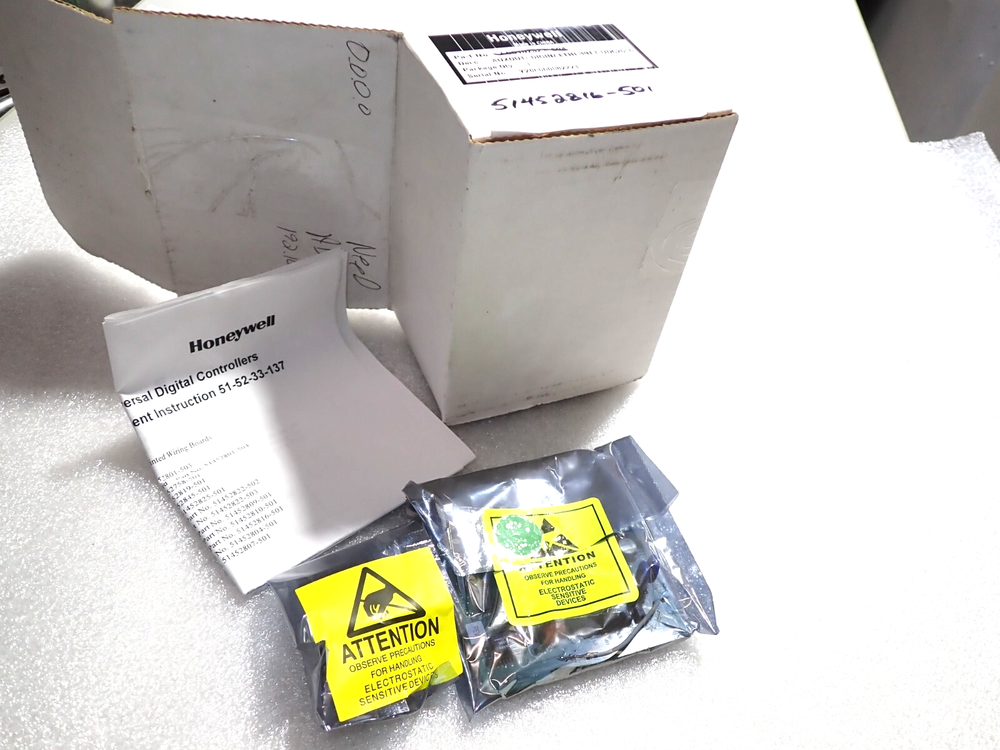 UDC2500 HONEYWELL CONTROL BOARD 2 NEW