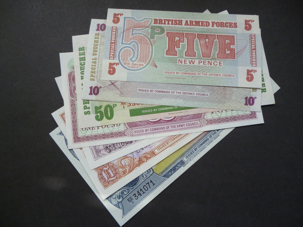 British Military Armed Forces Special Vouchers Set of 7 UNC Notes-image