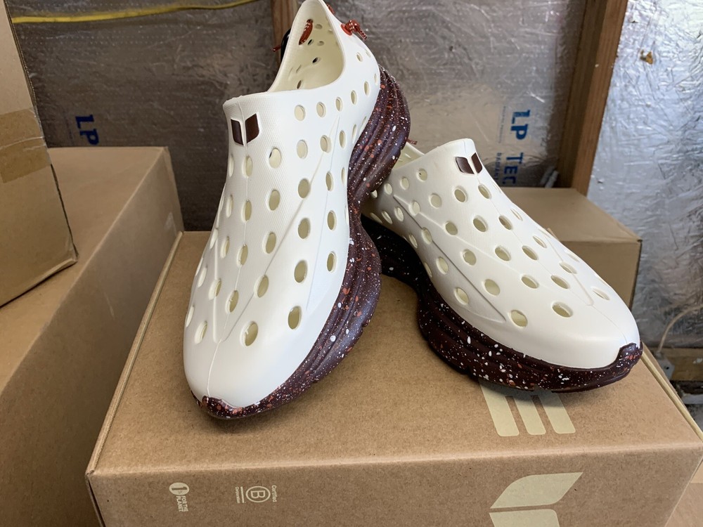 Kane Footwear Recovery Shoe Revive Chalk/Autumn Speckle Men's size 10 Women's 12