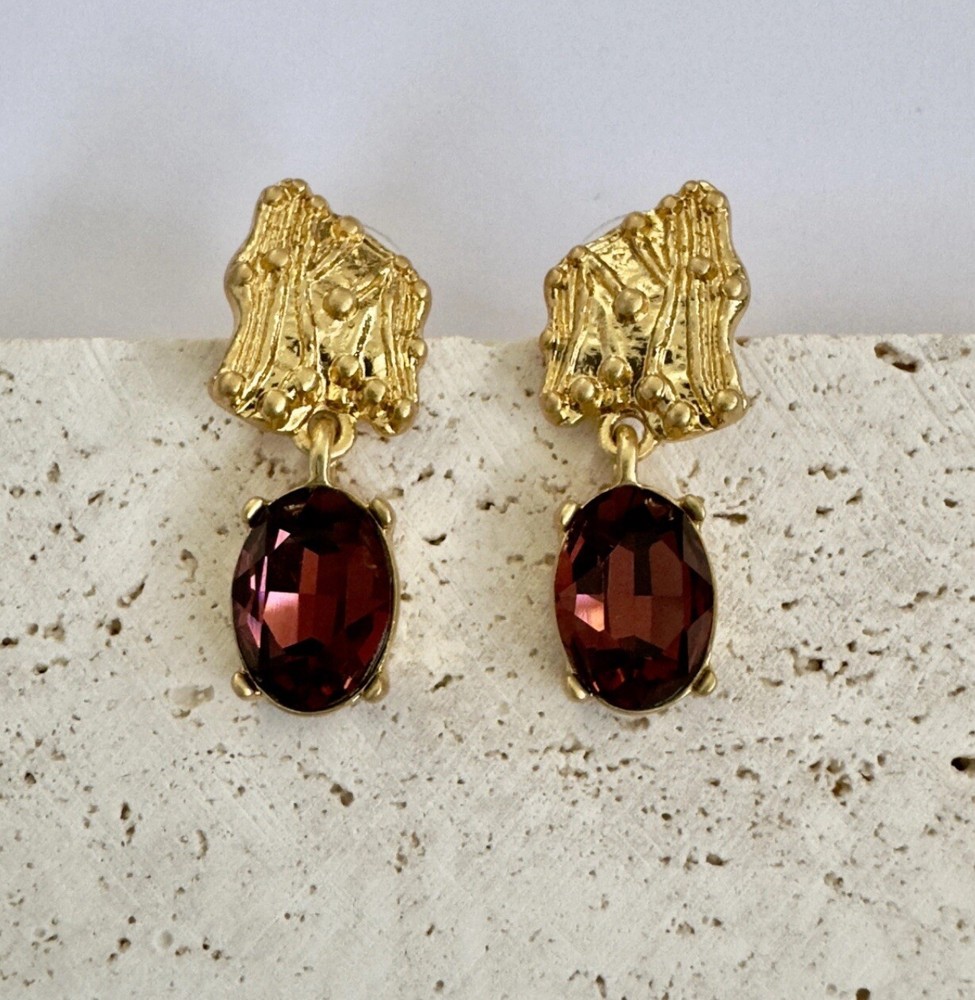 Oscar de la Renta gold plated earrings. Authentic. Never worn.