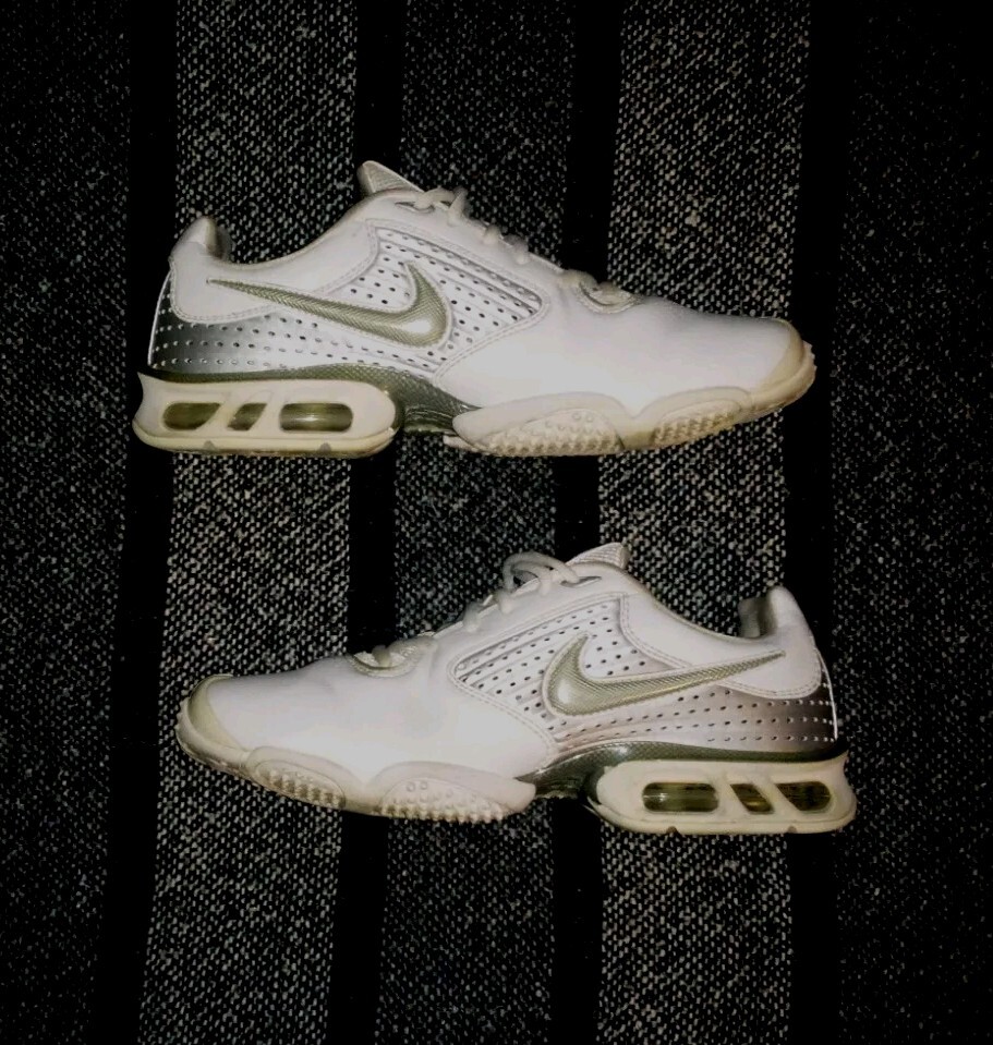 Nike Air Max Sneakers Mens Size 8 Low White/Silver Vintage 2004' - #309443-101