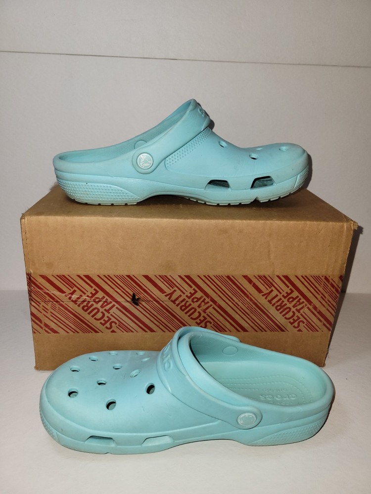 CROCS BLUE MENS SIZE 7 WOMENS SIZE 9 PRE-OWNED
