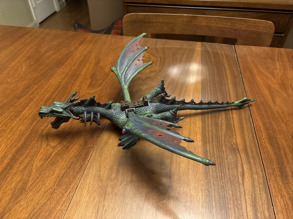 Mega Bloks Krystal Wars Sea Dragon Building Set in Dark Green and Red