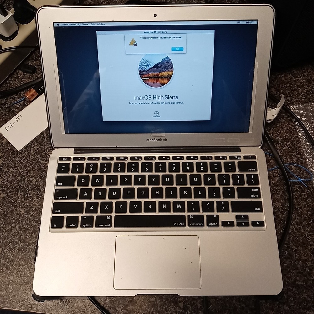 Apple MacBook Air Model A1370 Needs OPERATING SYSTEM 2011 Parts Or Repair Only