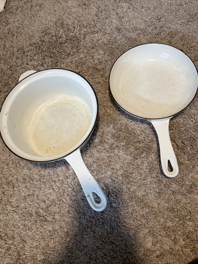 2 White Le Creuset Premium Cookware Pans