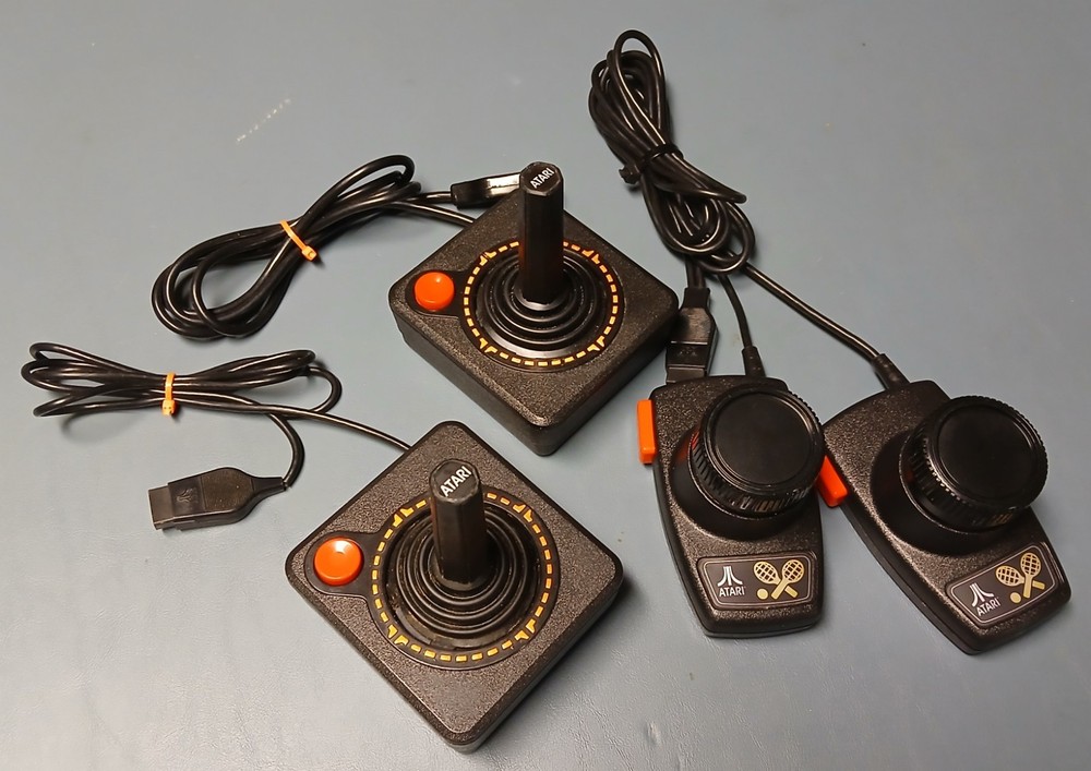 Atari 2600 1977 Heavy Sixer Controllers - 2 Joysticks With Hex Discs & Paddles