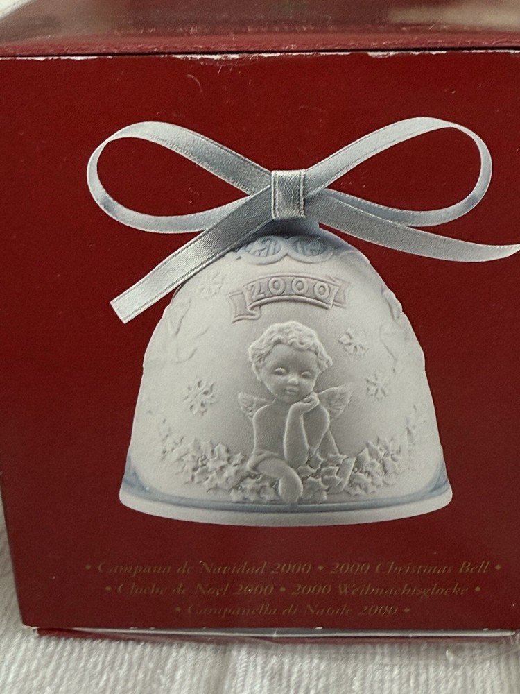 Lladro Christmas Bell Collectible from 2000 with Original Box - Perfect Holiday Decoration and Gift