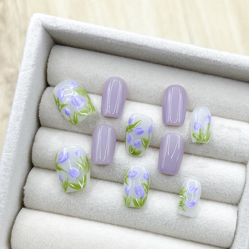 Handmade Purple Tulip Daily Flase Nail Short Coffin Press on Nail for Nail Art
