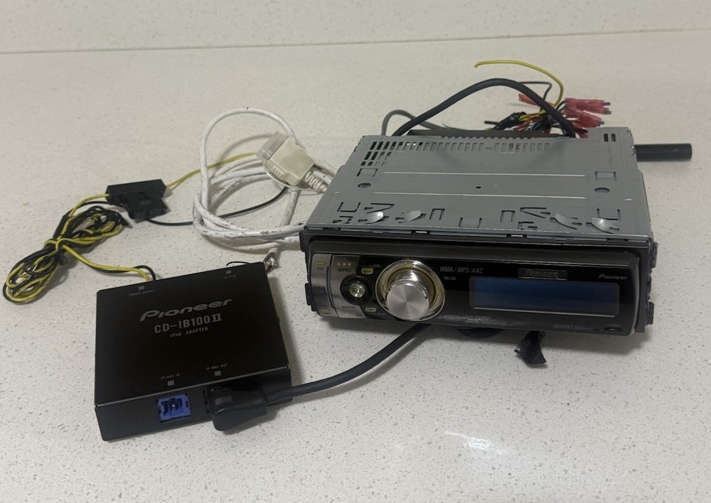 RARE PIONEER DEH-P6800MP CD player w/ cables & bluetooth PIONEER iPod adapter