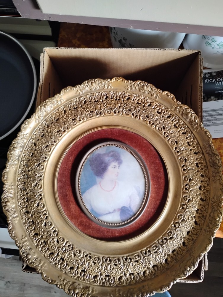 Victorian cameo wall art / plack wall art lavender and lace