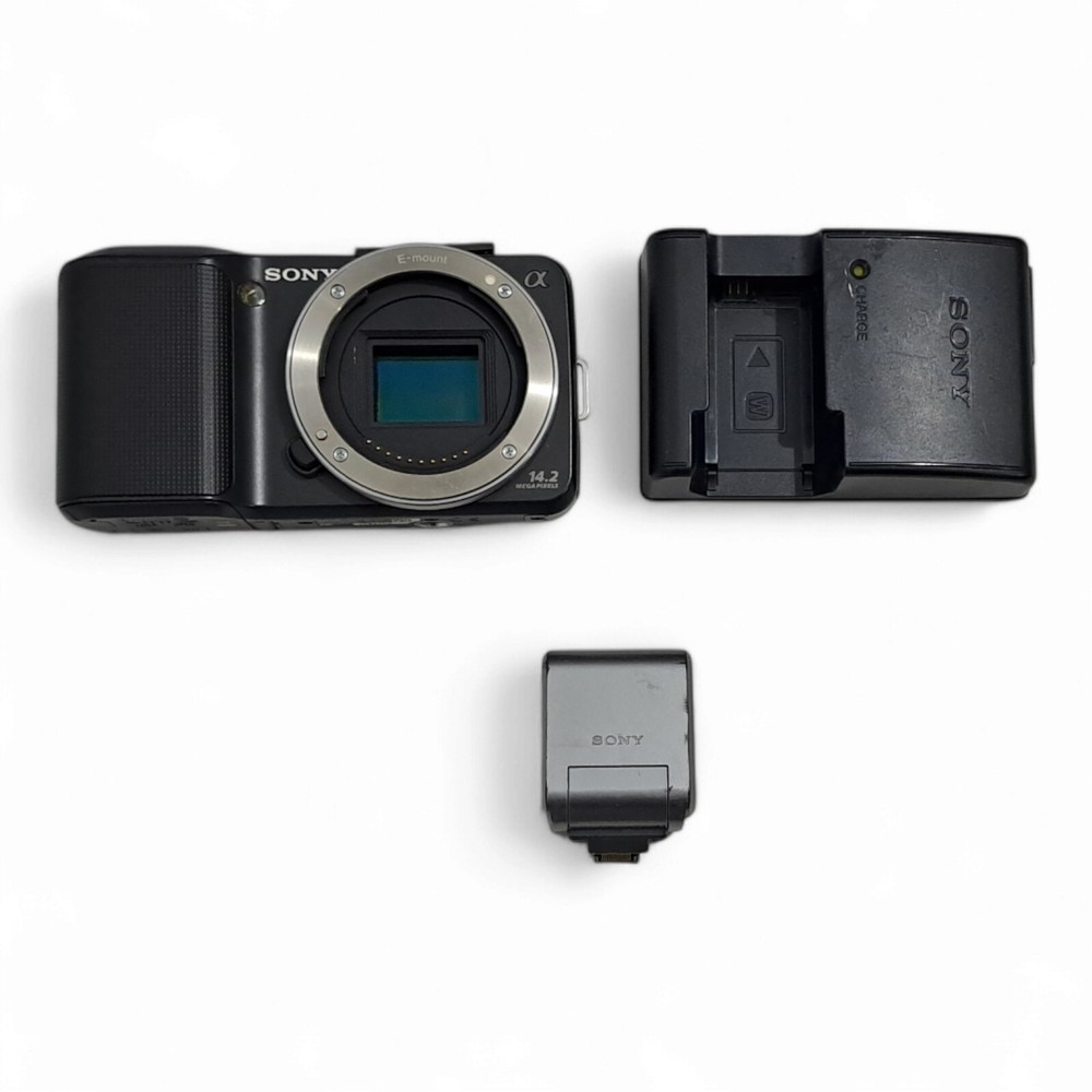 Sony Alpha NEX-3 14.2 MP Body Only With Flash Attachment, Charger - E-mount
