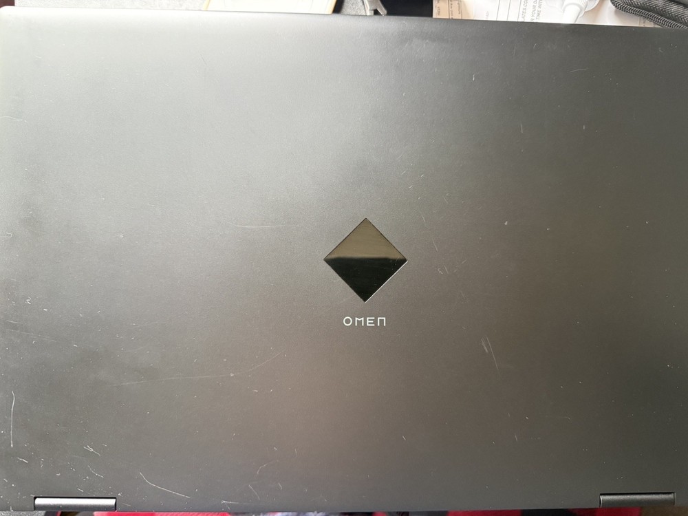 HP OMEN 16.1