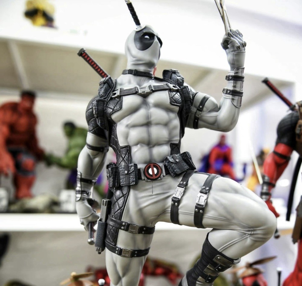 Custom MadX Deadpool White 1/4 Scale Statue