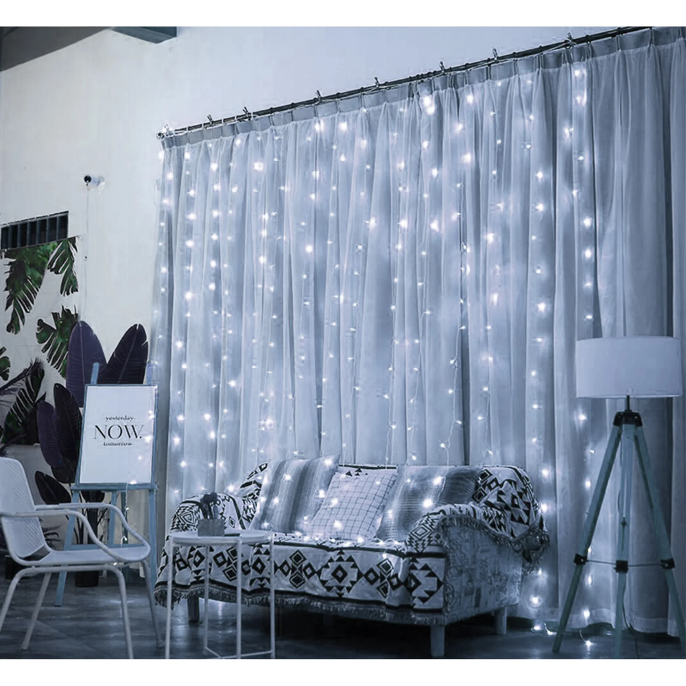 Waterproof LED Curtain Lights with Daylight Effect for Indoor Outdoor Decor