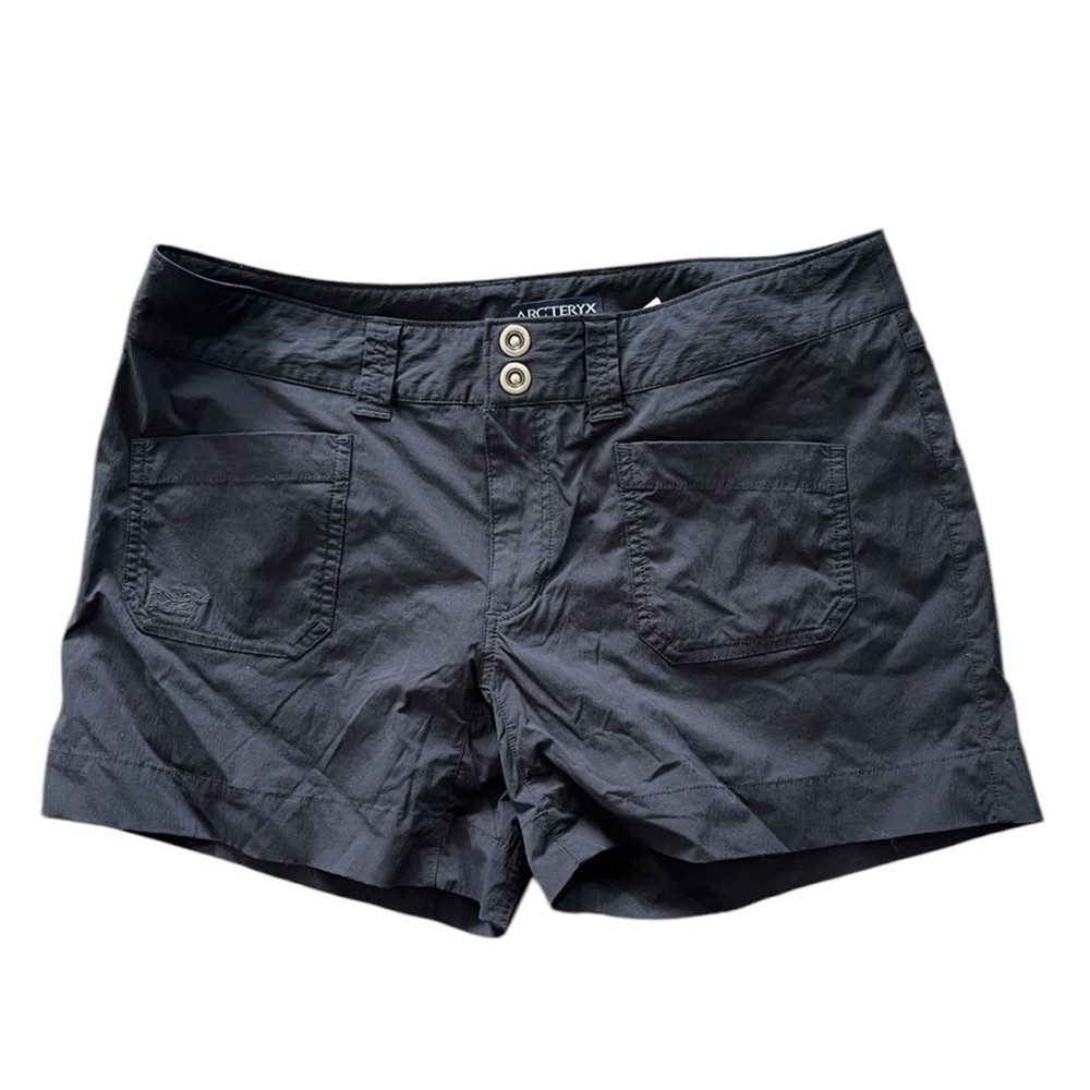 Arc’Teryx Womens Black Nylon Shorts Mid Rise Hiking Outdoor Size 10 Stretch
