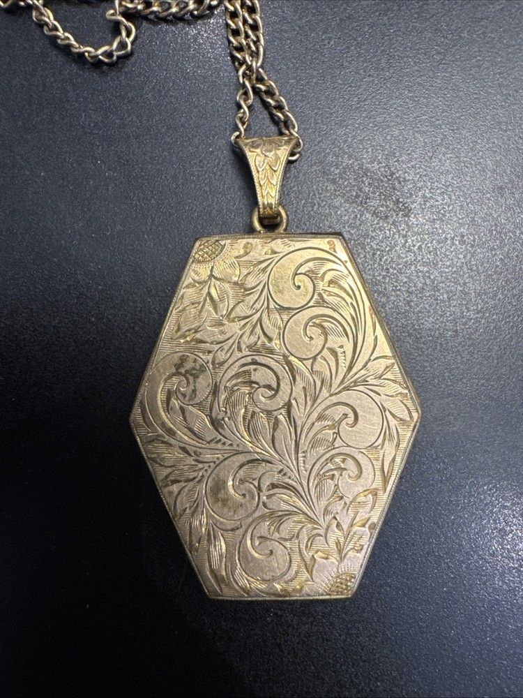 Antique Victorian engraved Locket Gold-Filled