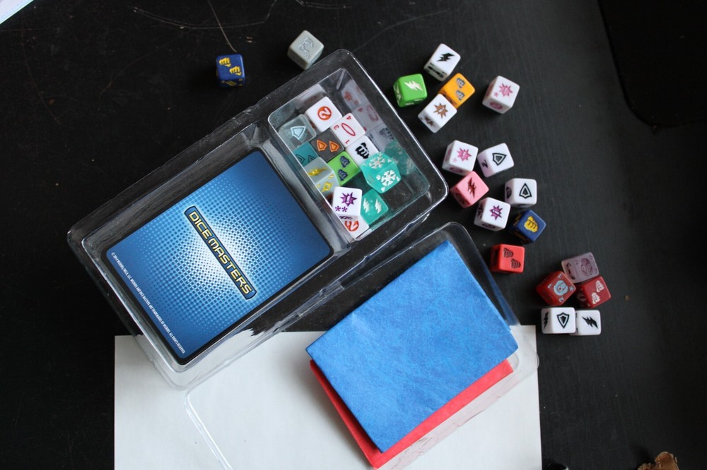 2014 DICE MASTERS Lot Marvel X-Men 32 Dice + 60 Cards - Mixed Lot