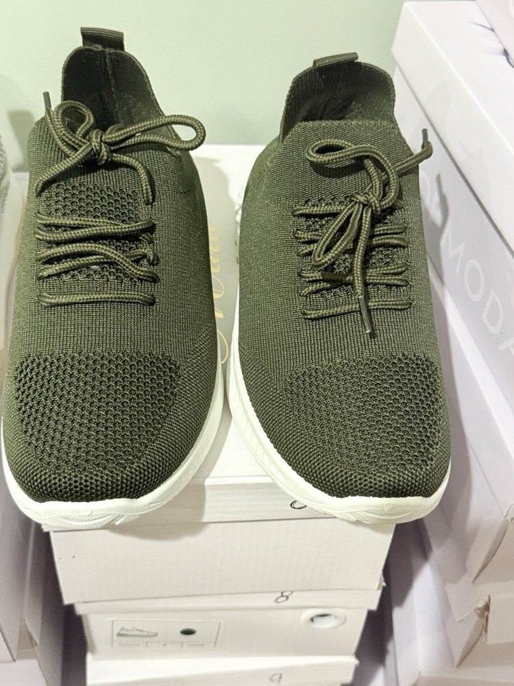 Mata Women's Tennis Shoe Slip On Hunter Green Size 10 New In Box