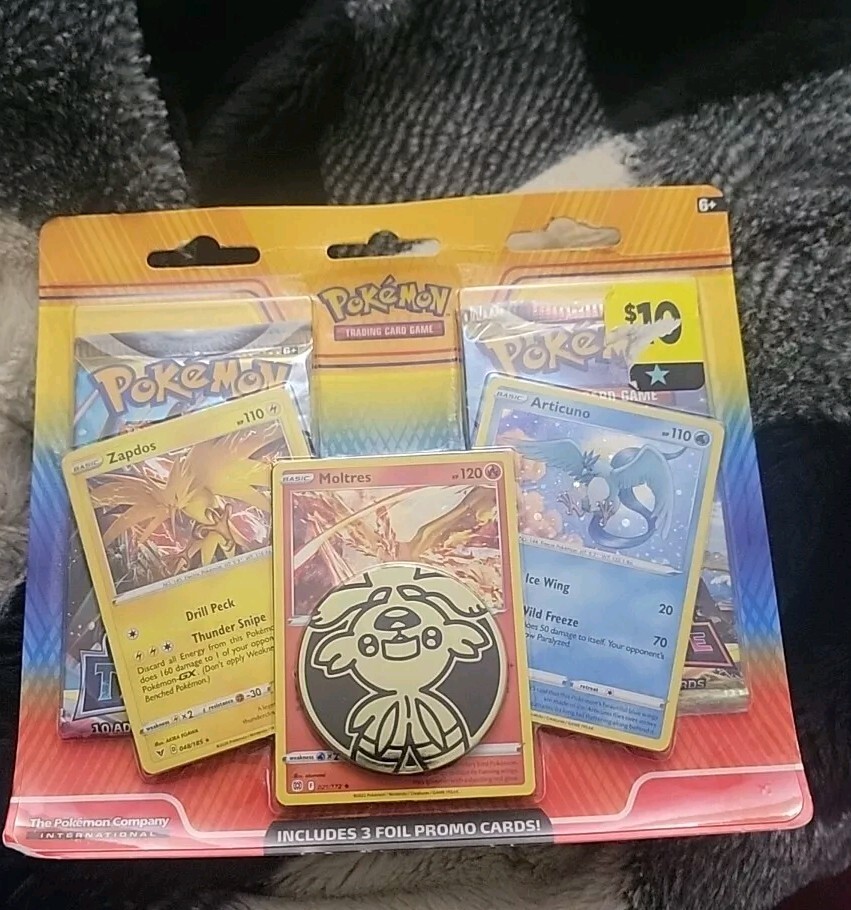 Pokémon TCG (2023) ARTICUNO/MOLTRES/ZAPDOS Foil Cards w/2 Booster Packs + Coin!