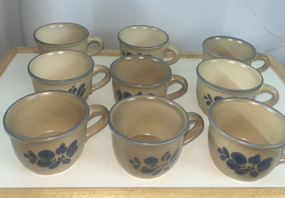 Vintage Pfaltzgraff No 100 Tan Blue Coffee Cup Set of 9 USA Made
