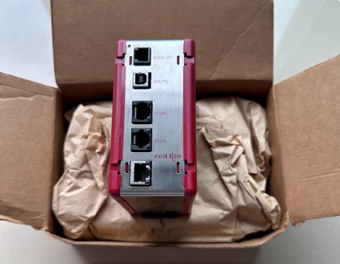 New in box Red lion controls CSMSTRV2 module